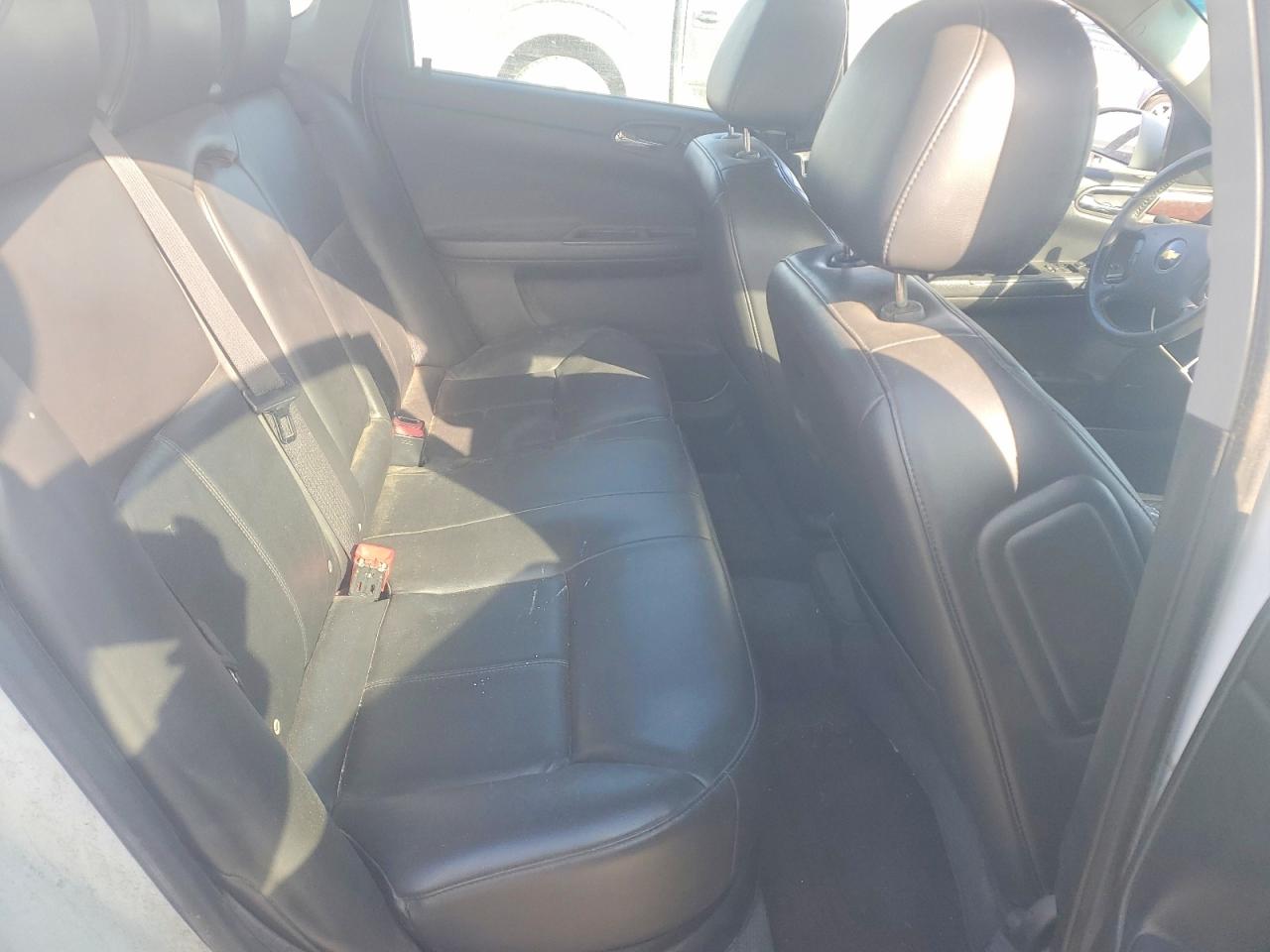 2011 CHEVROLET IMPALA LT photo 19