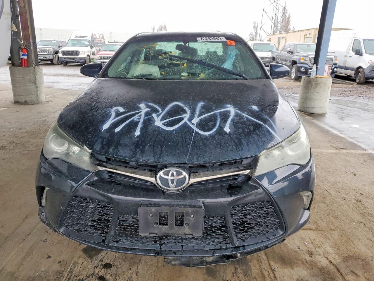 2015 TOYOTA CAMRY LE photo 5