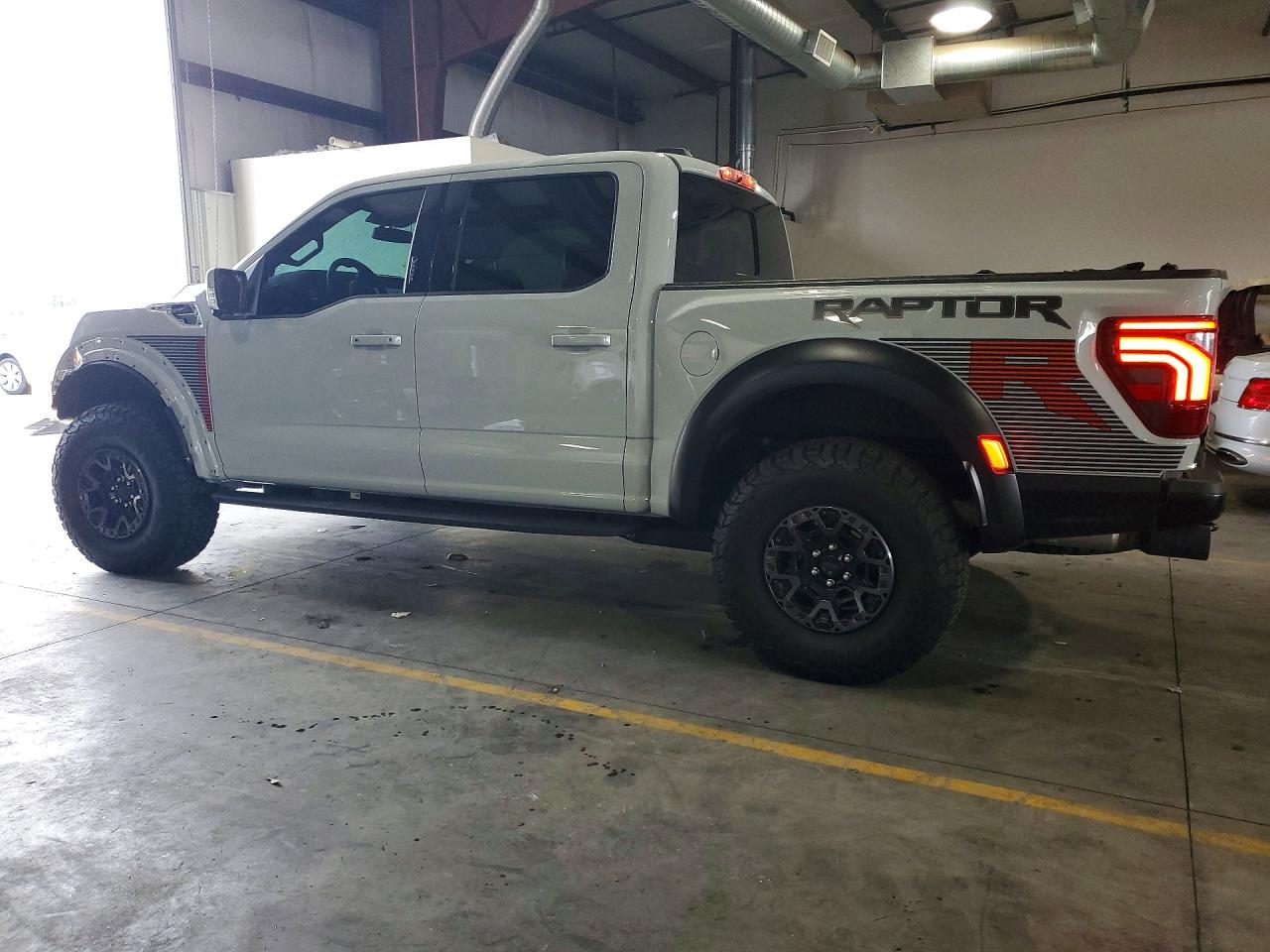 2024 FORD F150 RAPTOR photo 3