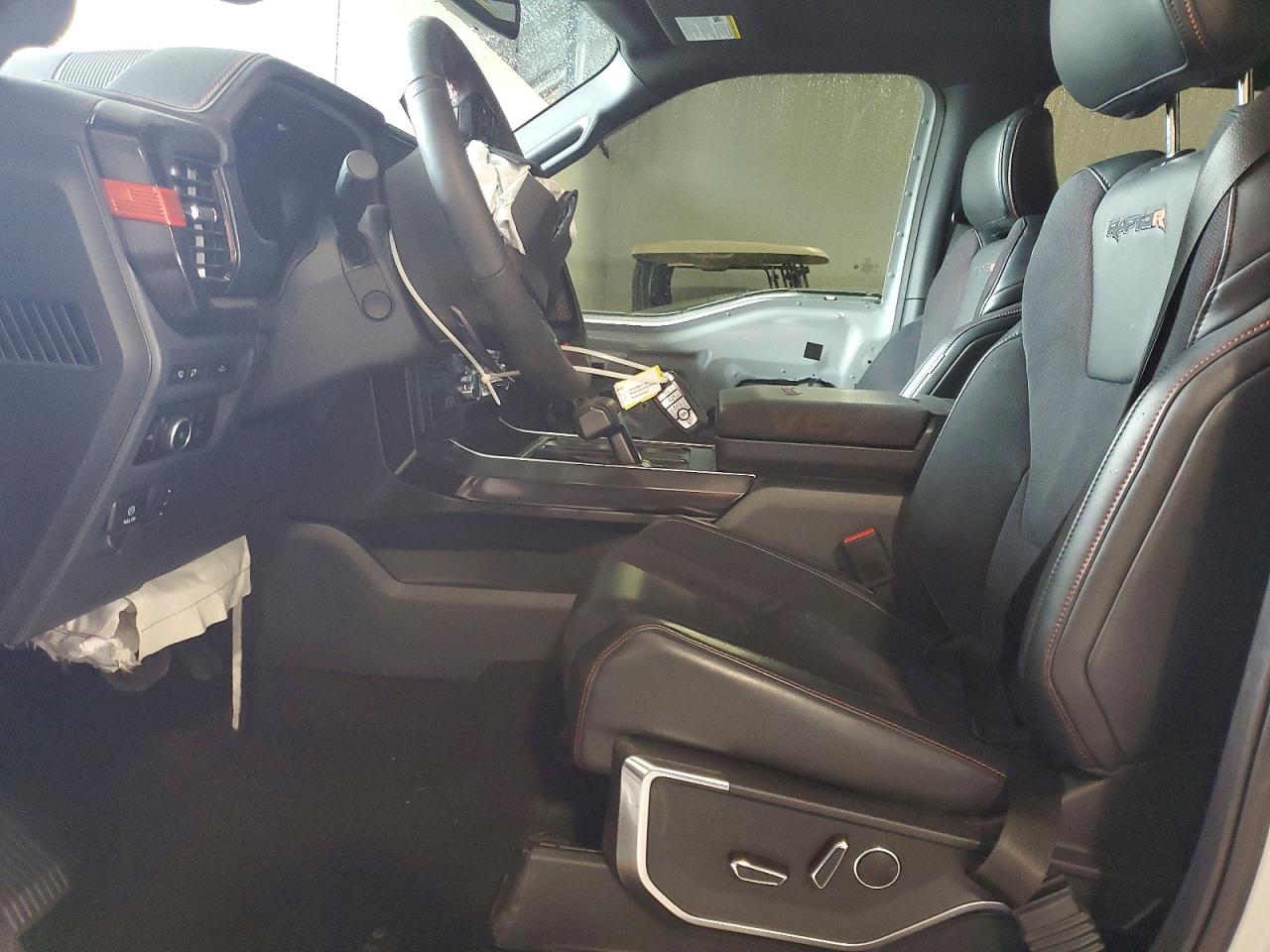 2024 FORD F150 RAPTOR photo 13