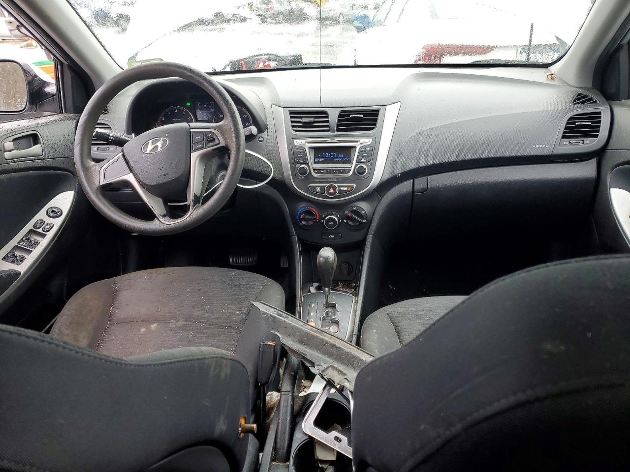 2017 HYUNDAI ACCENT SE photo 8