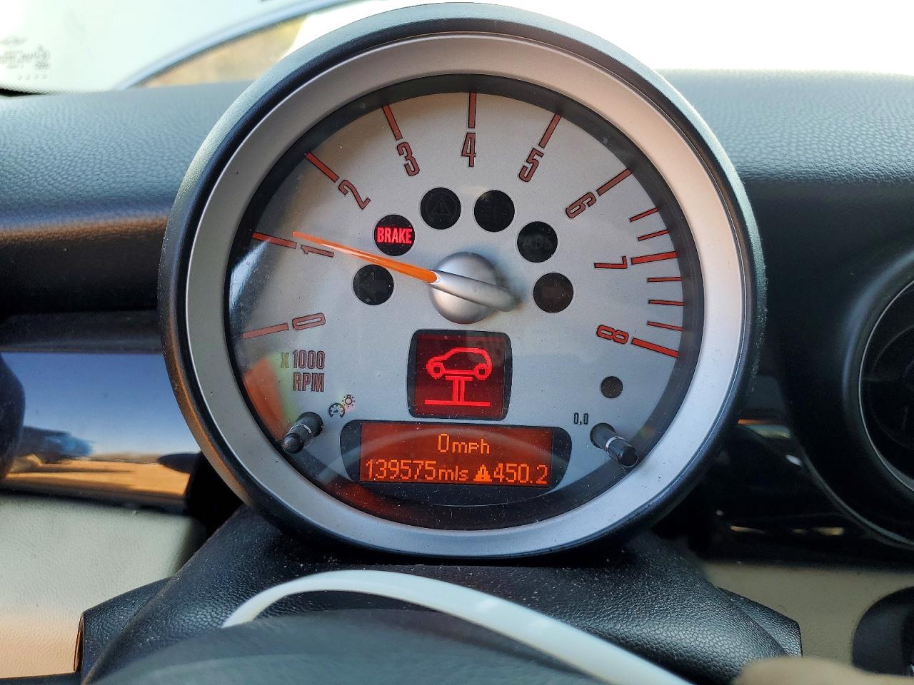 2010 MINI COOPER S photo 17