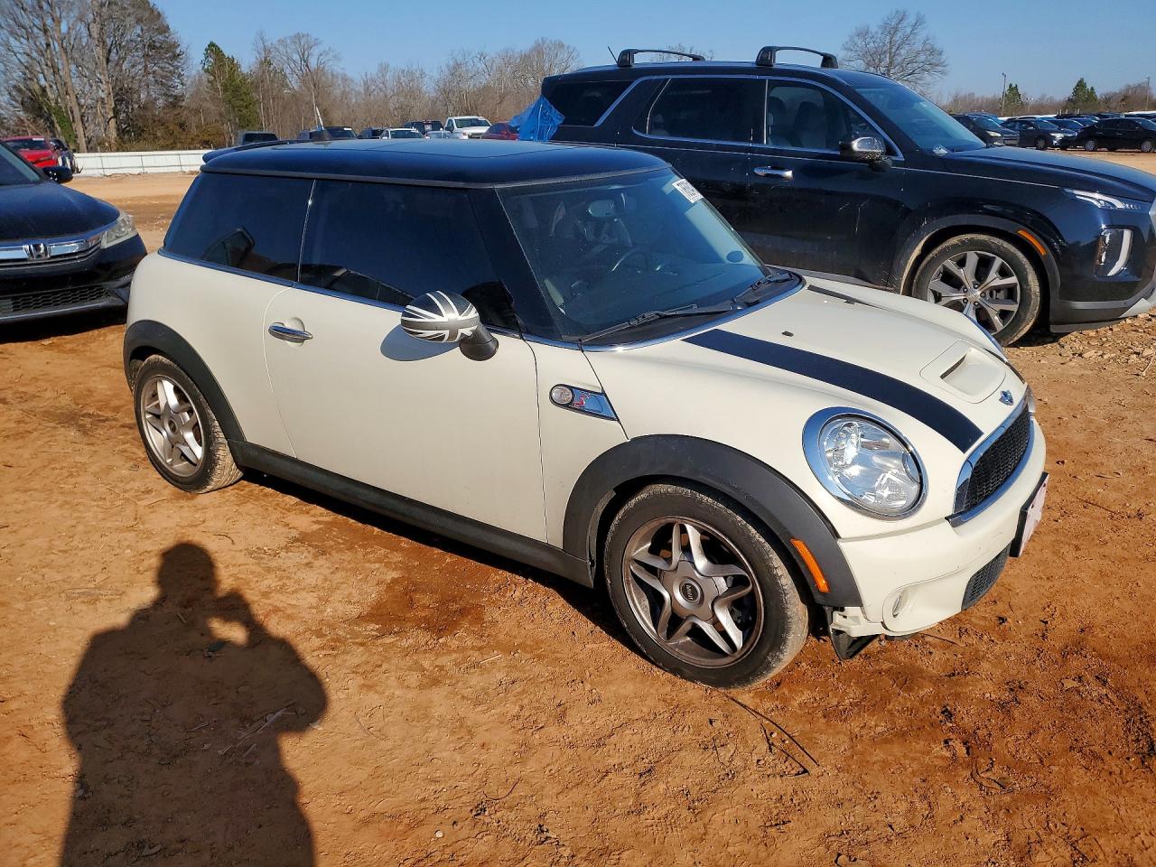 2010 MINI COOPER S photo 7