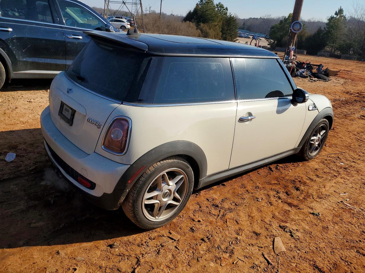 2010 MINI COOPER S photo 5
