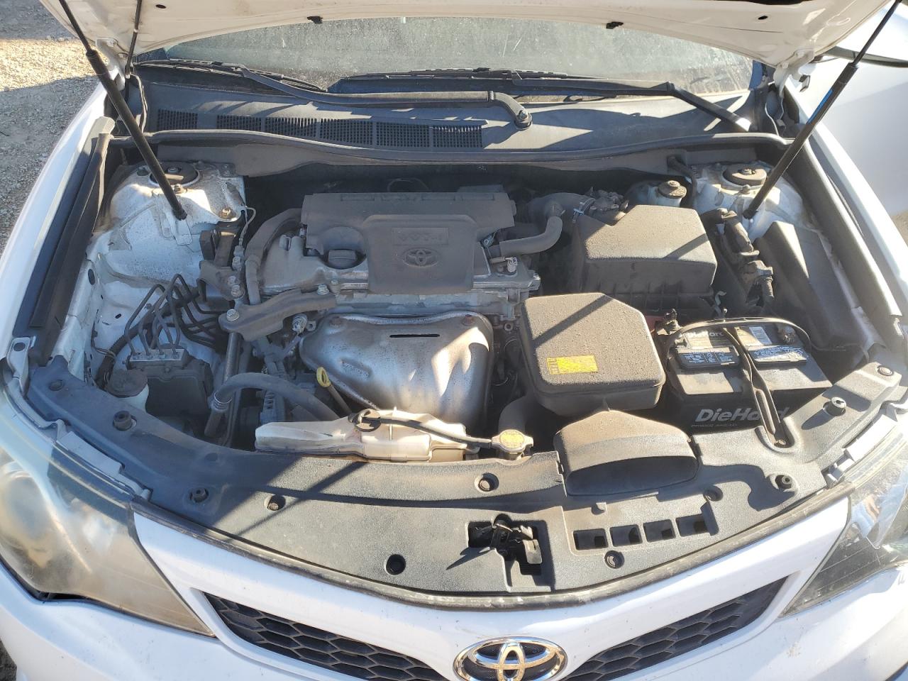 2014 TOYOTA CAMRY photo 31