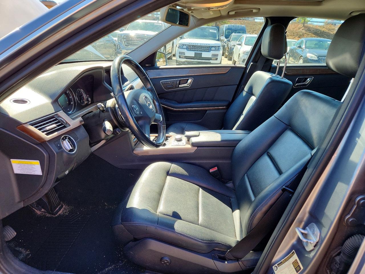 2011 MERCEDES-BENZ E 350 BLUETEC photo 19