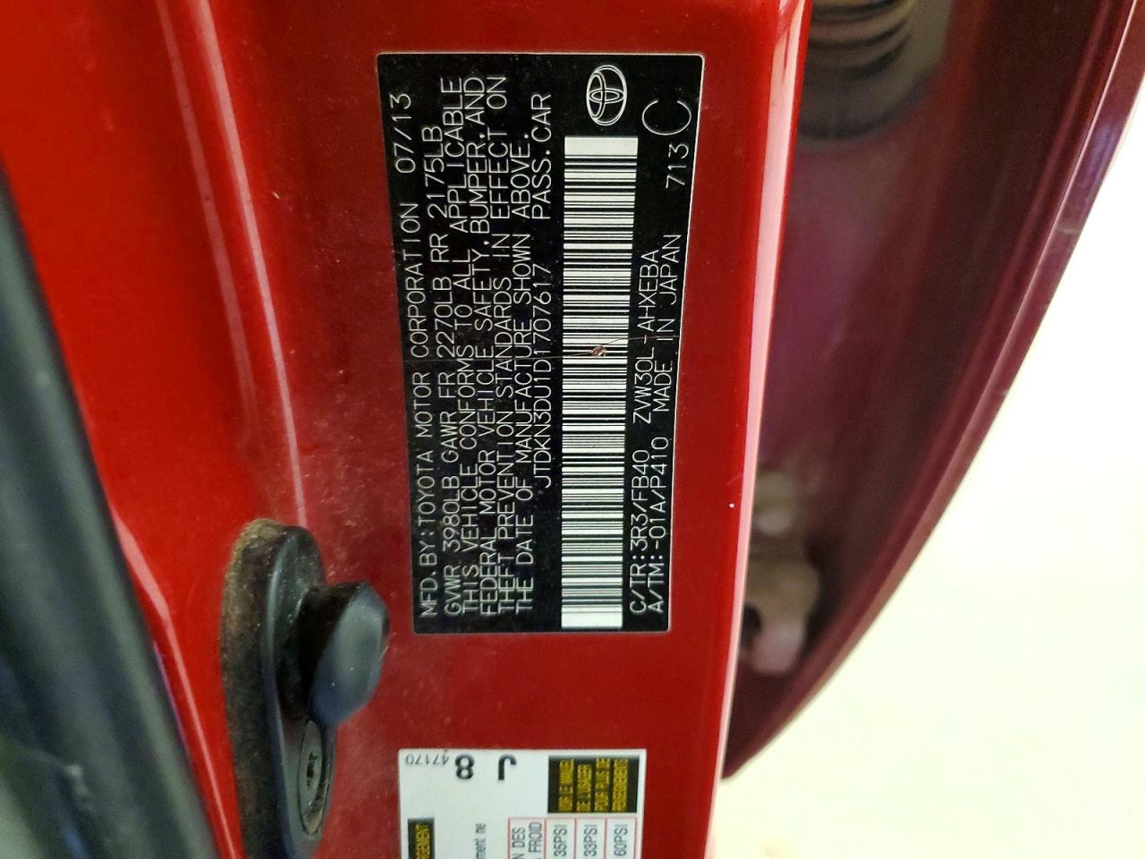 2013 TOYOTA PRIUS photo 23