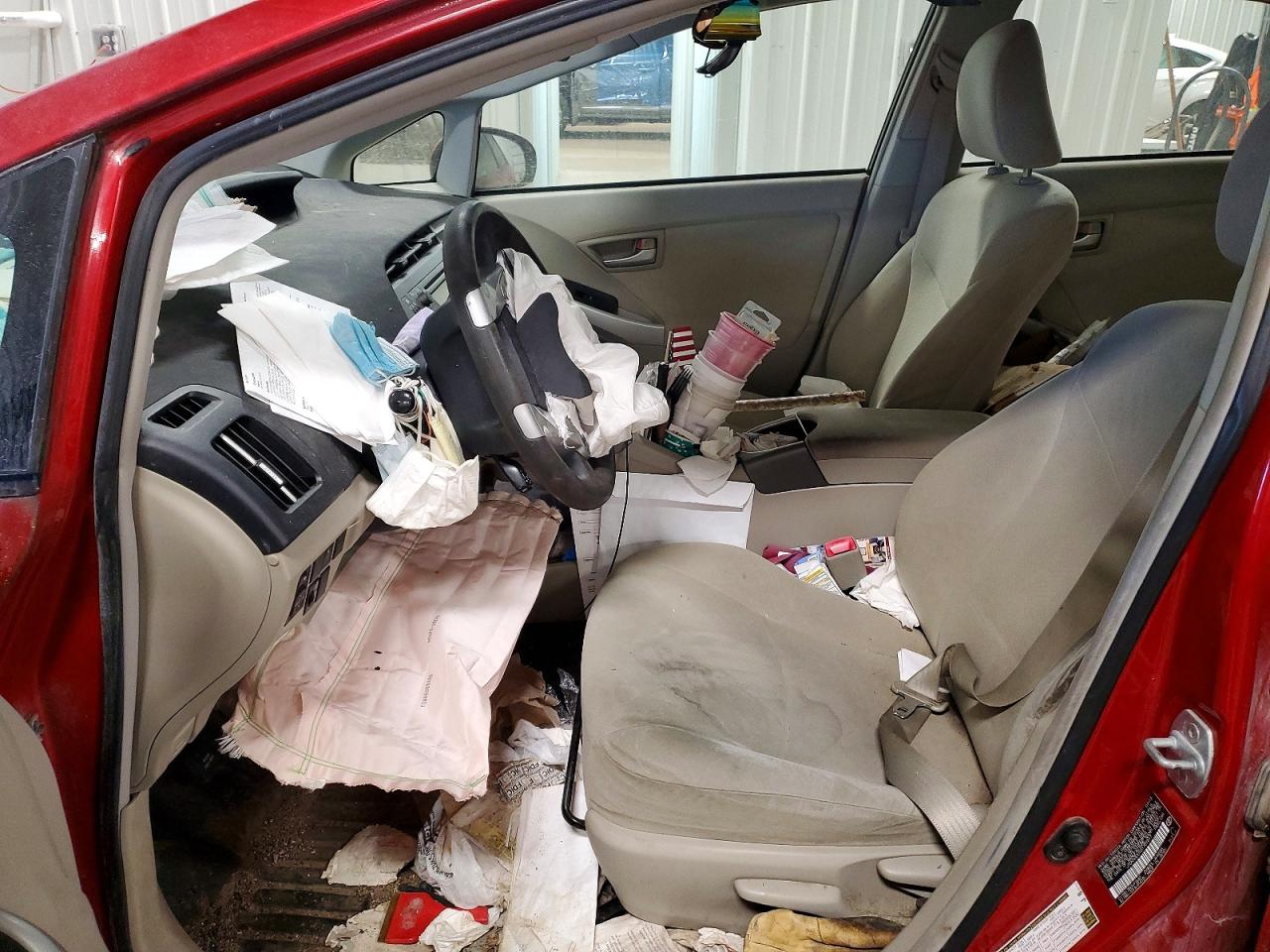 2013 TOYOTA PRIUS photo 13