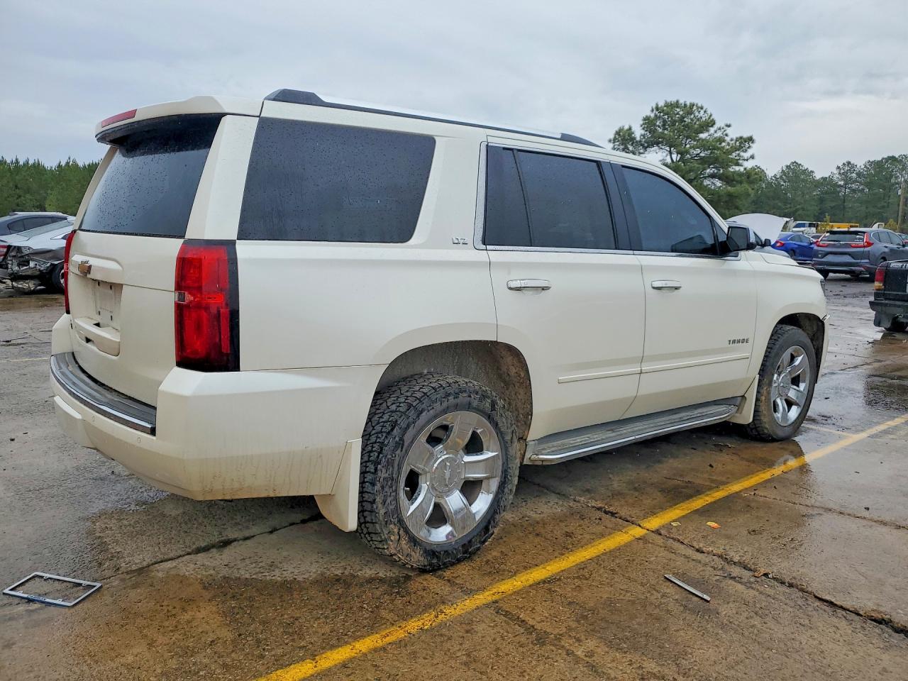 2015 CHEVROLET TAHOE C1500 LTZ photo 3