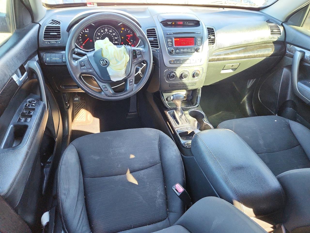 2014 KIA SORENTO LX photo 15