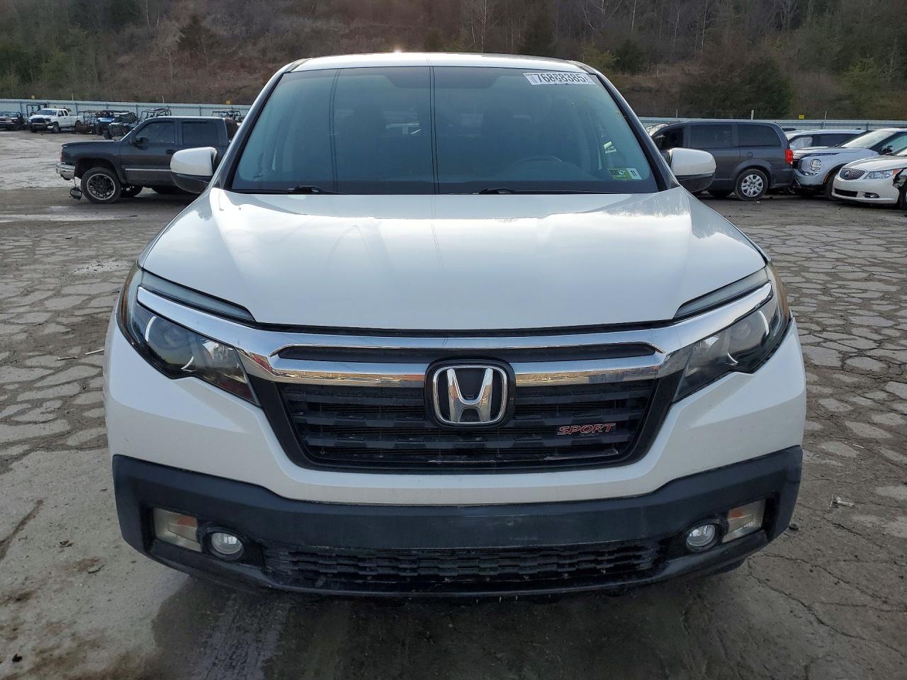 2019 HONDA RIDGELINE SPORT photo 5