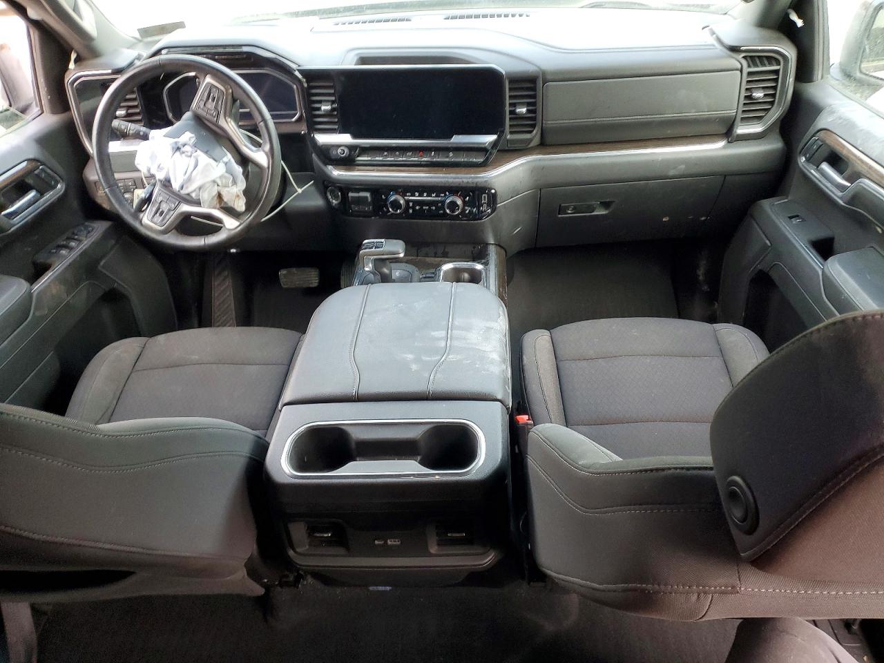 2024 CHEVROLET SILVERADO K1500 LT TRAIL BOSS photo 8