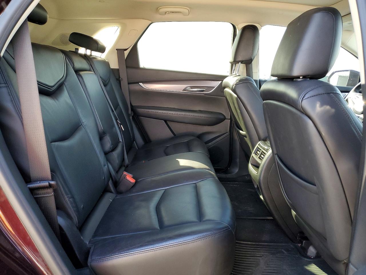 2017 CADILLAC XT5 LUXURY photo 31