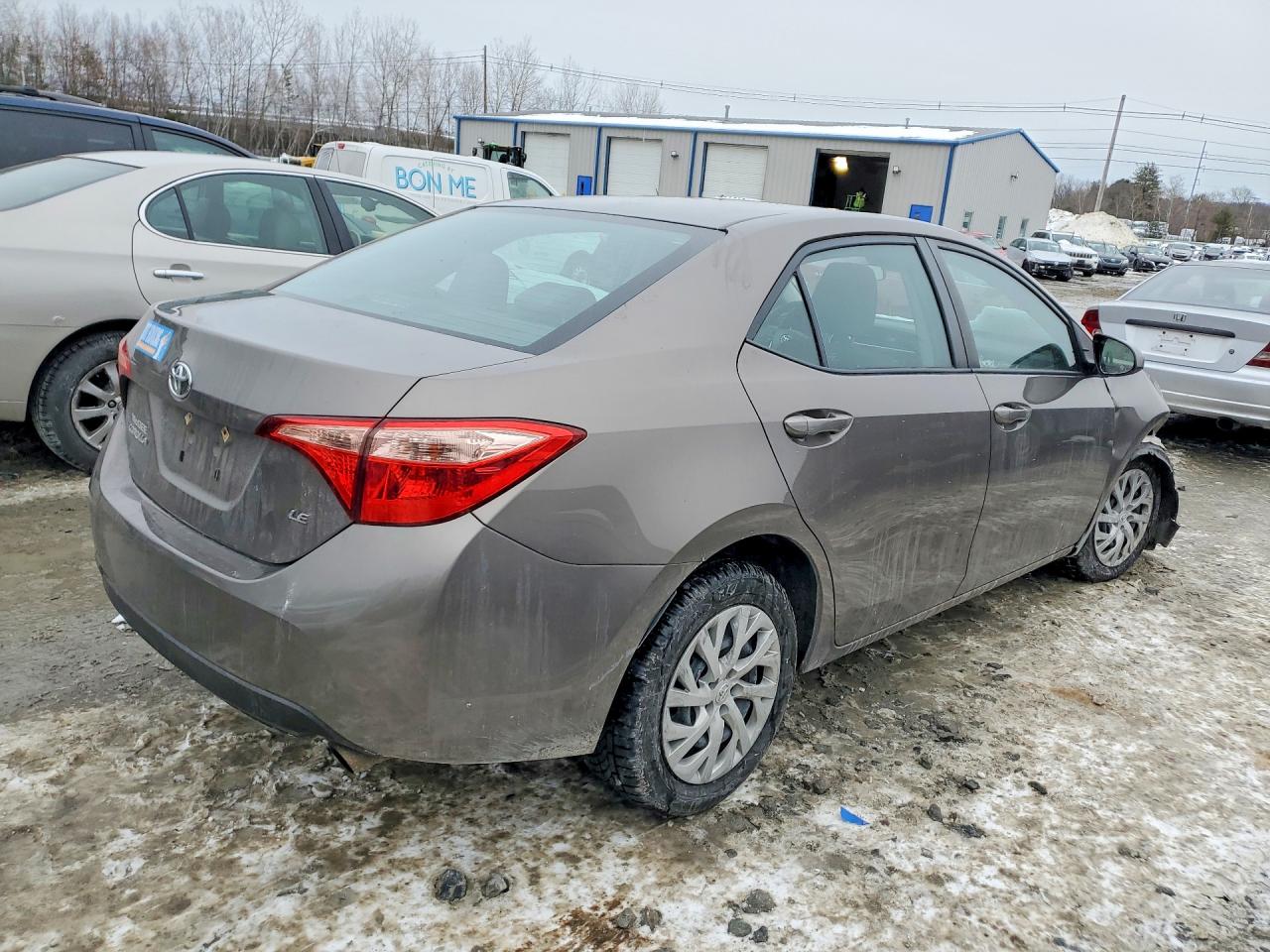 2017 TOYOTA COROLLA LE photo 5