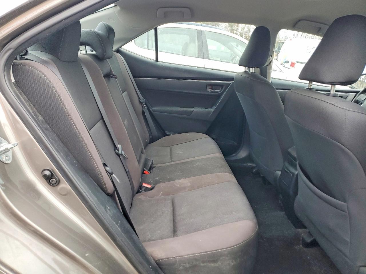 2017 TOYOTA COROLLA LE photo 19