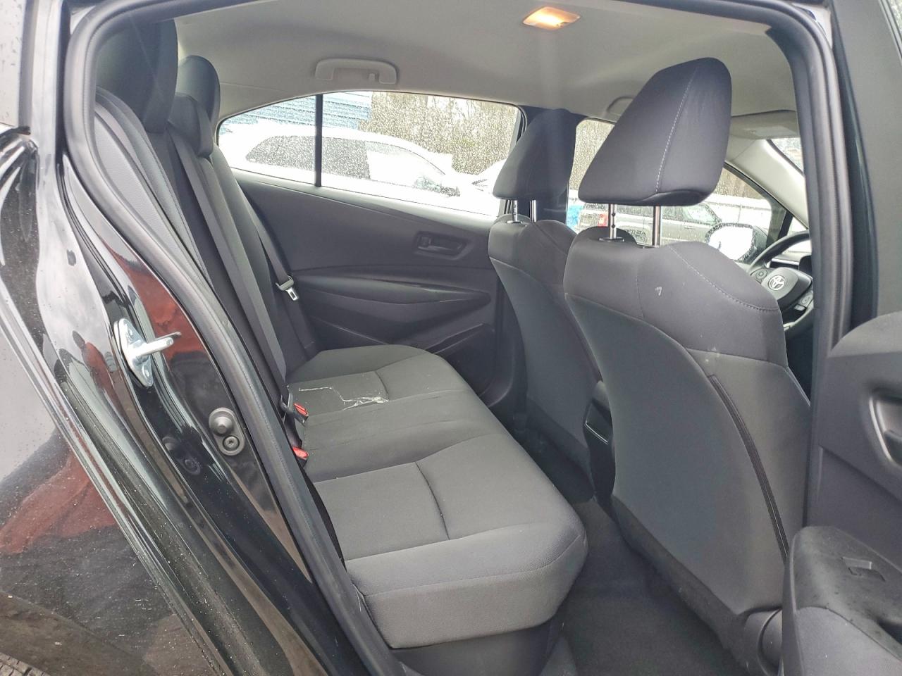 2022 TOYOTA COROLLA LE photo 10