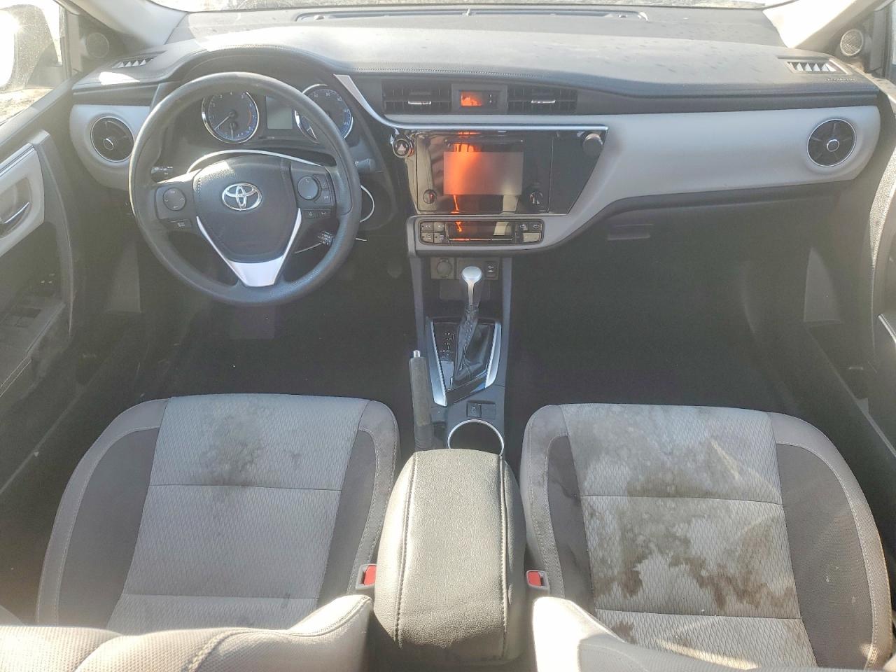 2019 TOYOTA COROLLA L photo 15