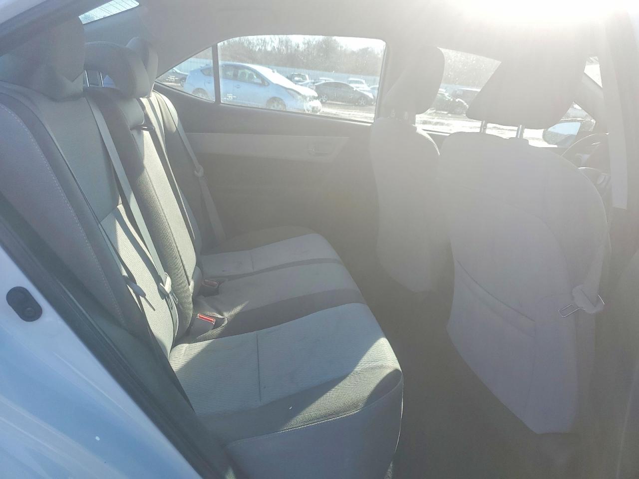 2019 TOYOTA COROLLA L photo 19