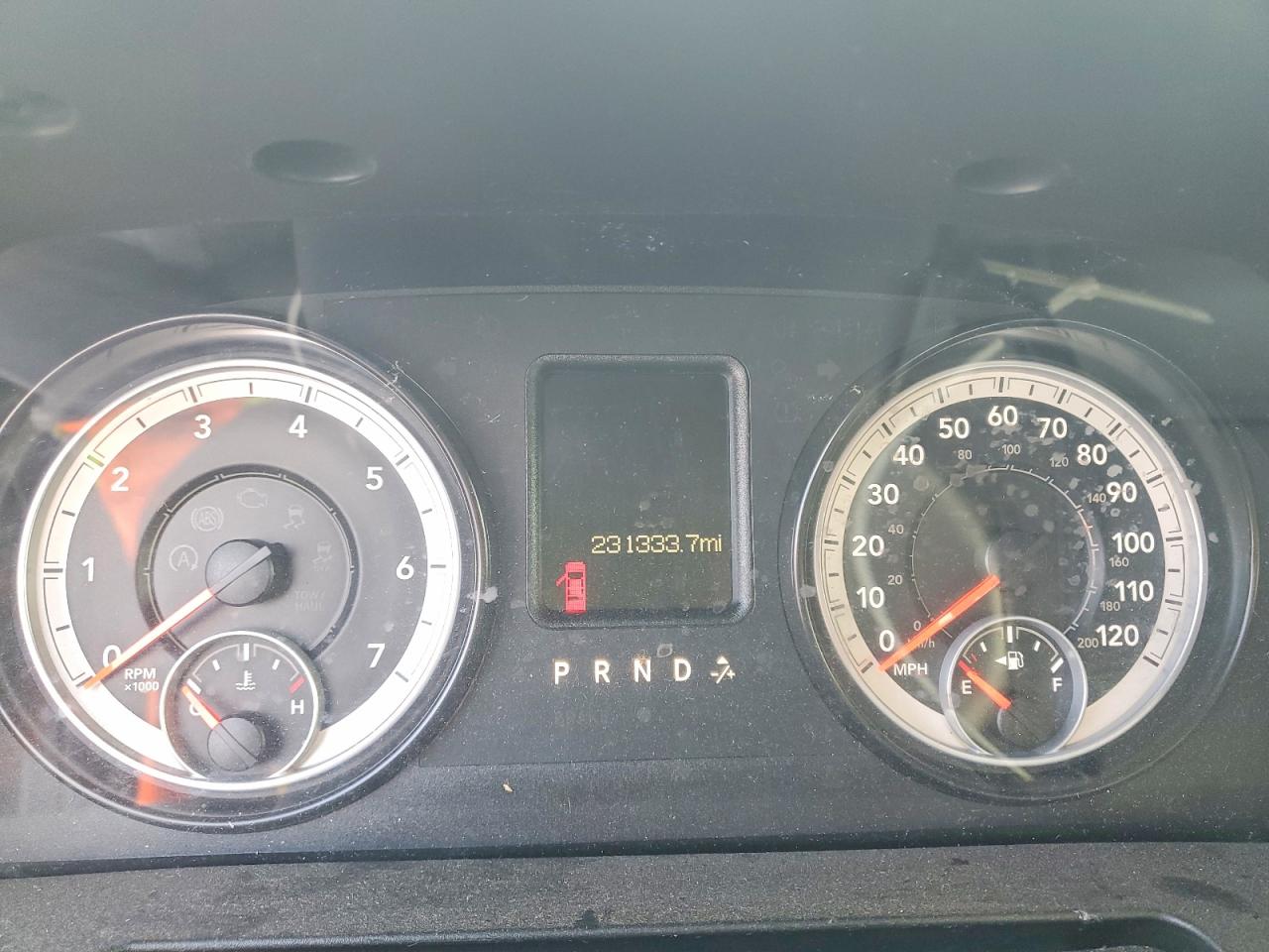 2014 RAM 1500 ST photo 9