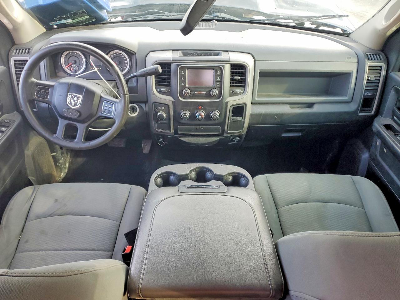 2014 RAM 1500 ST photo 8
