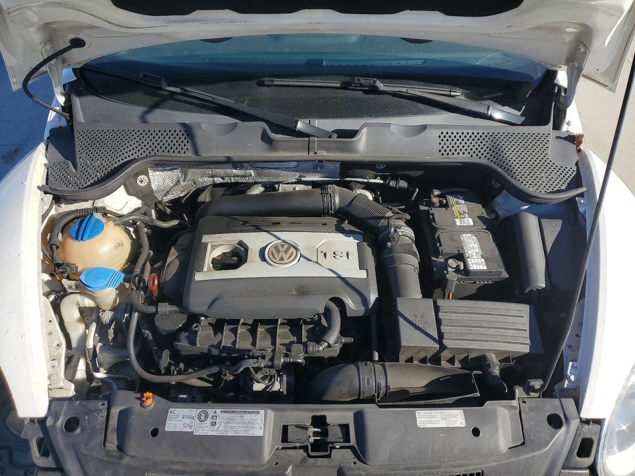 2013 VOLKSWAGEN BEETLE TURBO photo 21