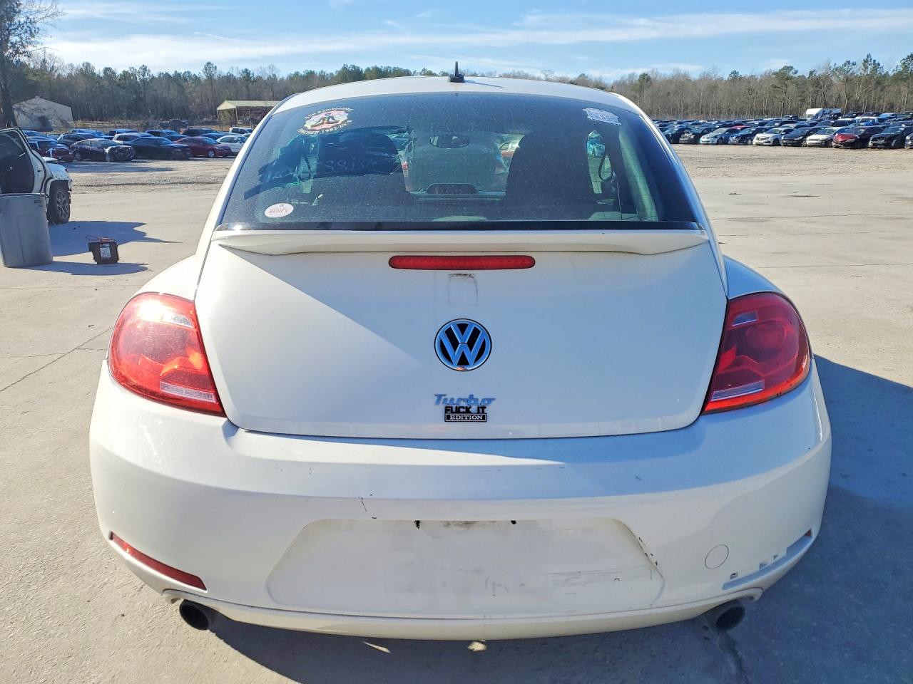 2013 VOLKSWAGEN BEETLE TURBO photo 11