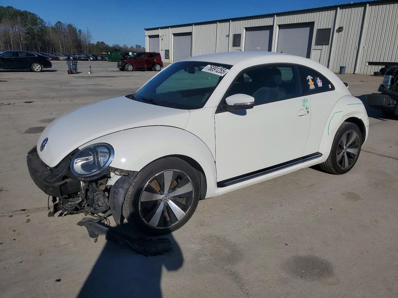 2013 VOLKSWAGEN BEETLE