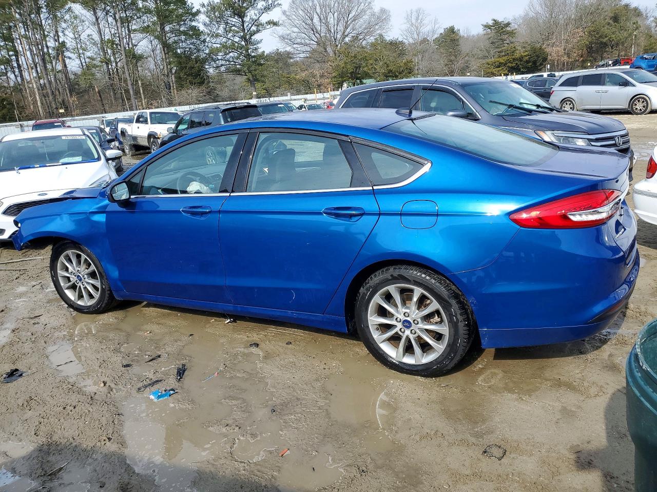 2017 FORD FUSION SE photo 4
