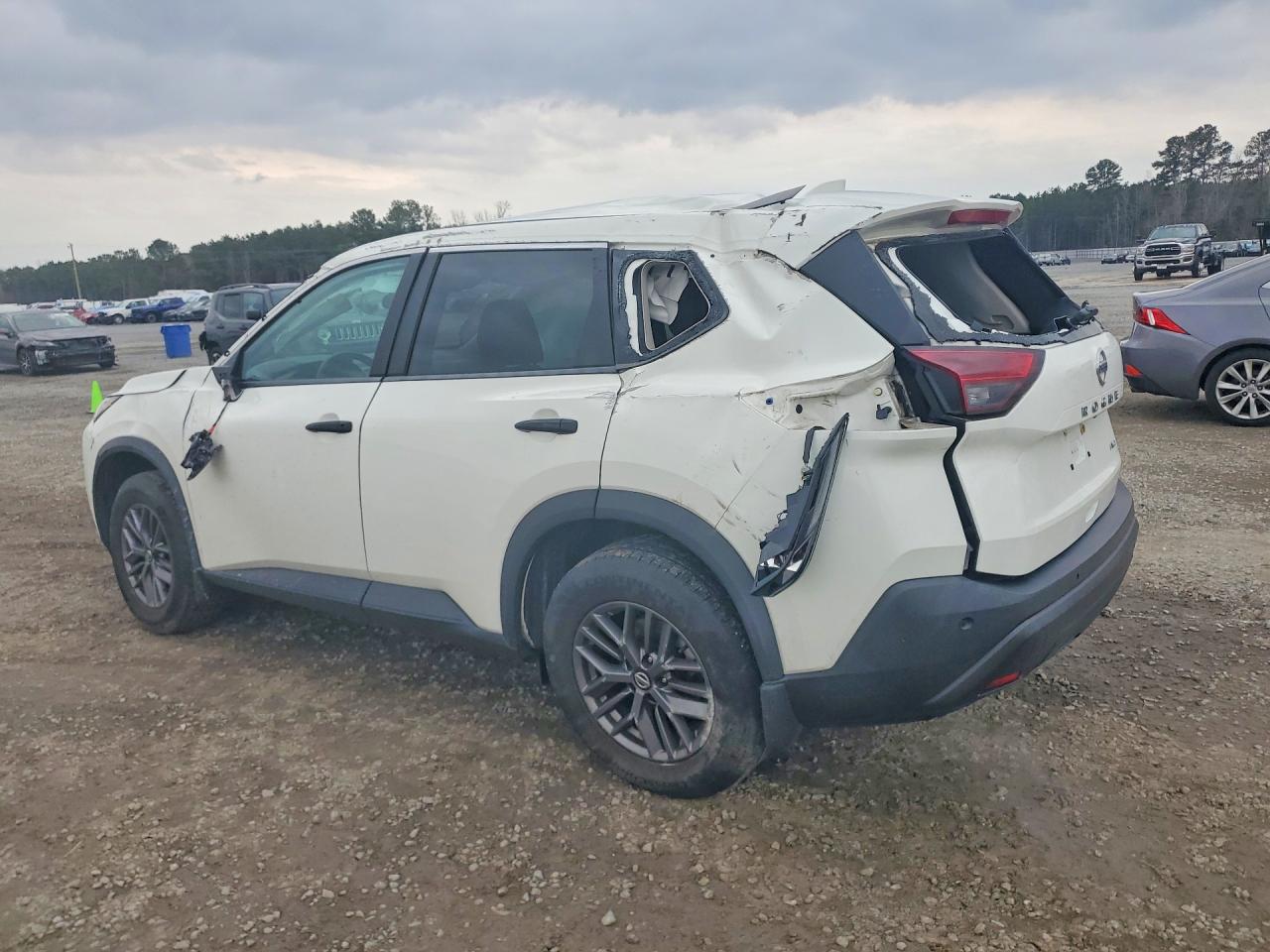 2021 NISSAN ROGUE S photo 3