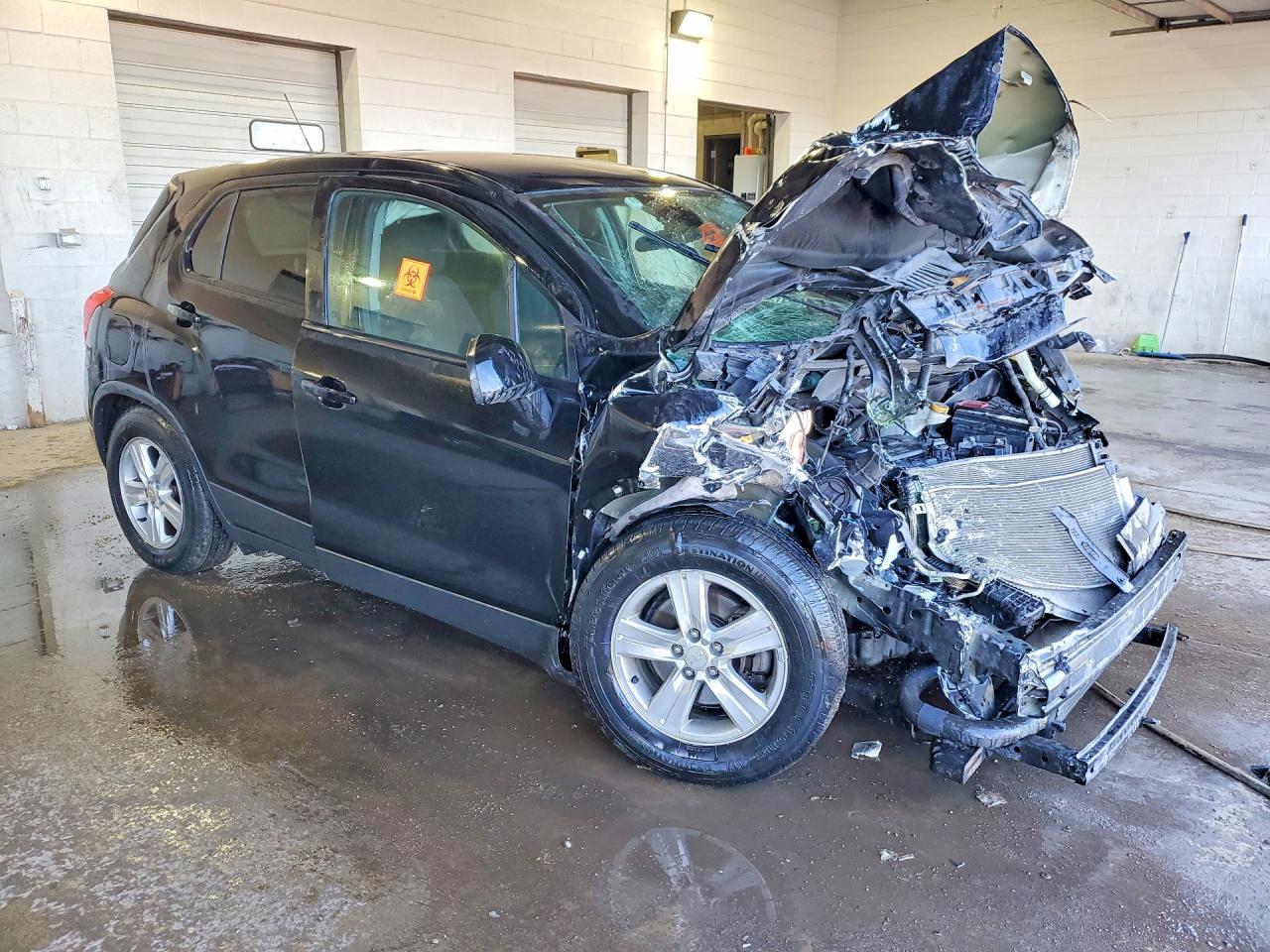 2019 CHEVROLET TRAX LS photo 4