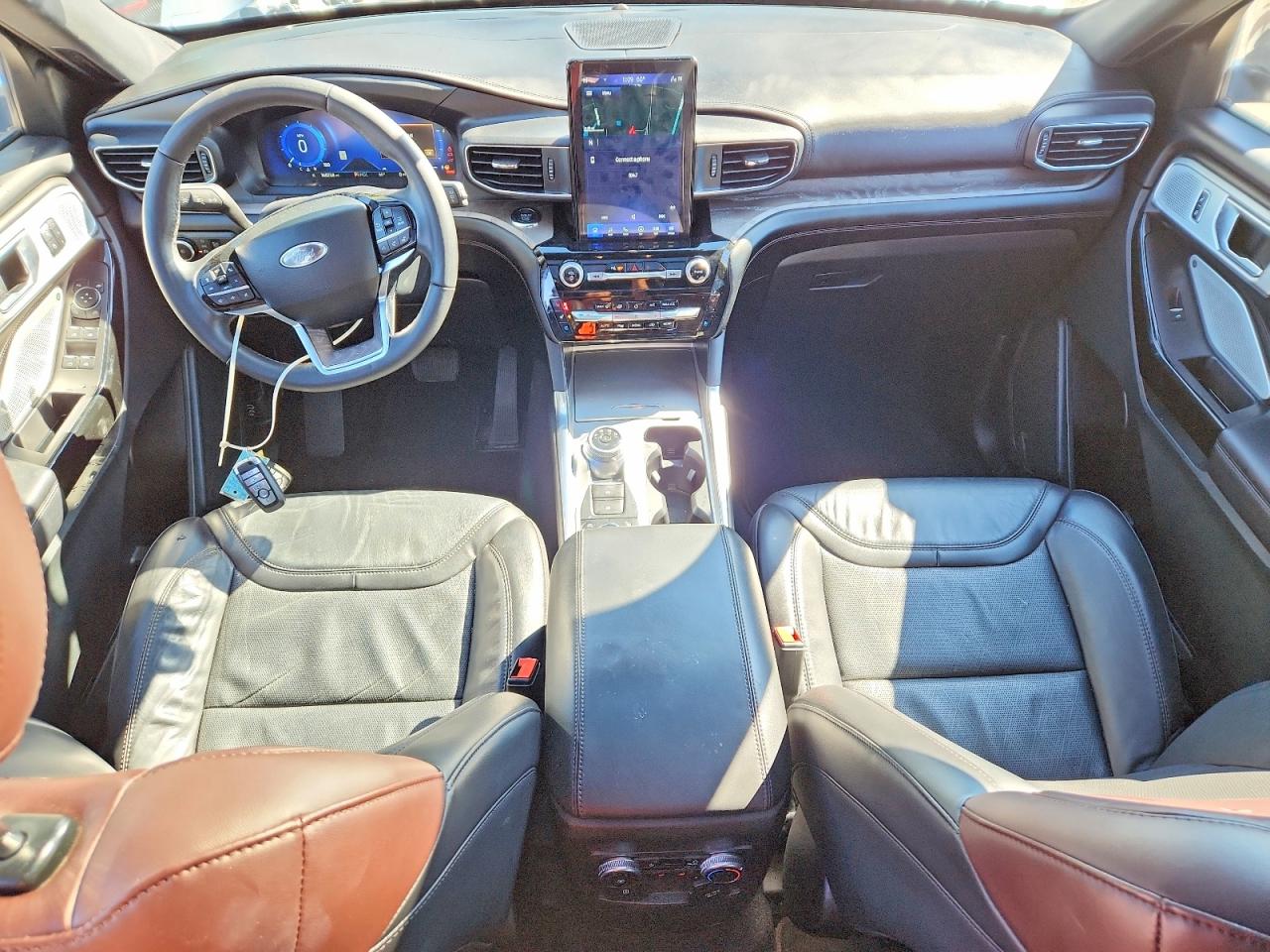 2024 FORD EXPLORER PLATINUM photo 15