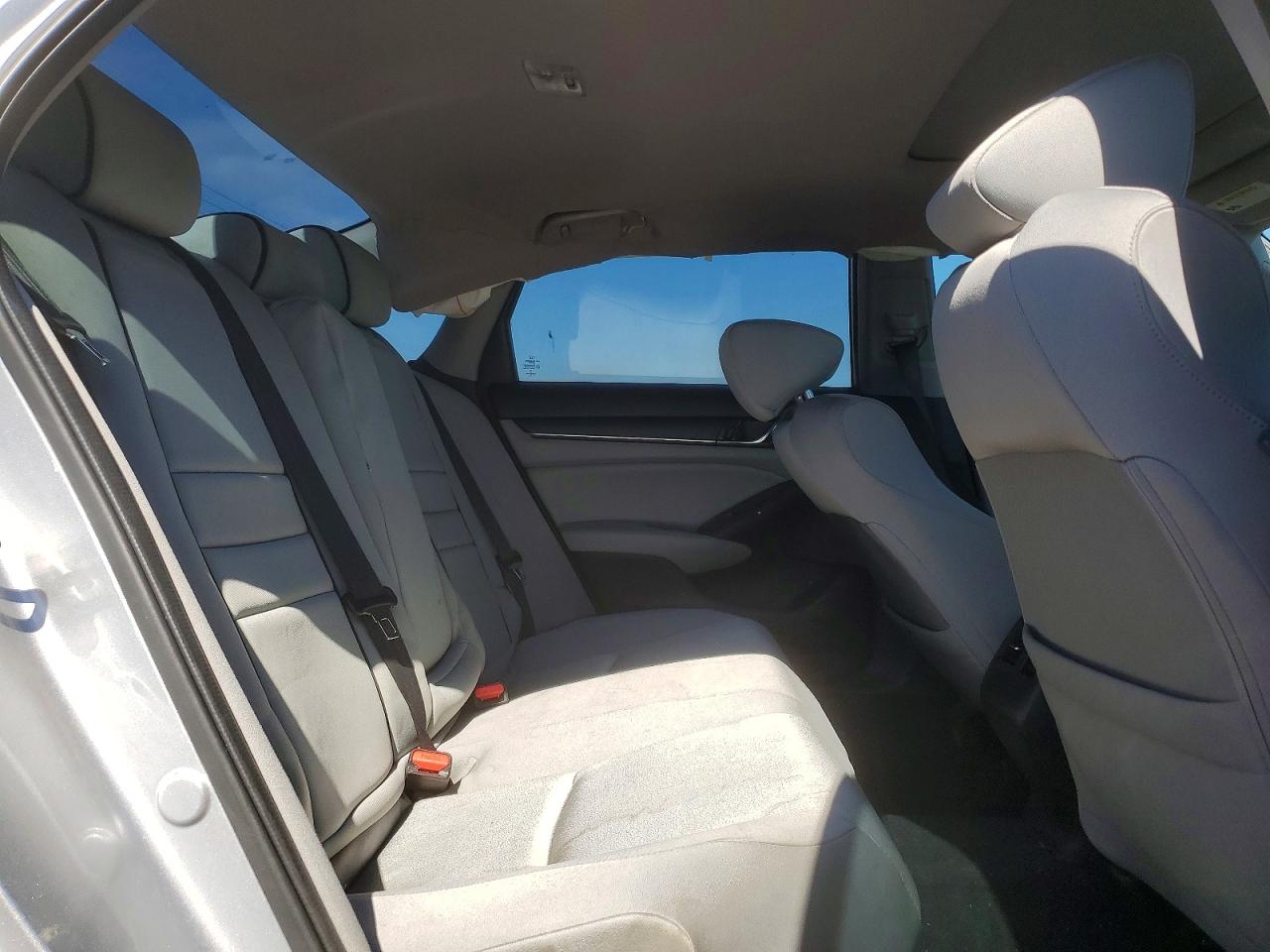 2018 HONDA ACCORD HYBRID EX photo 10
