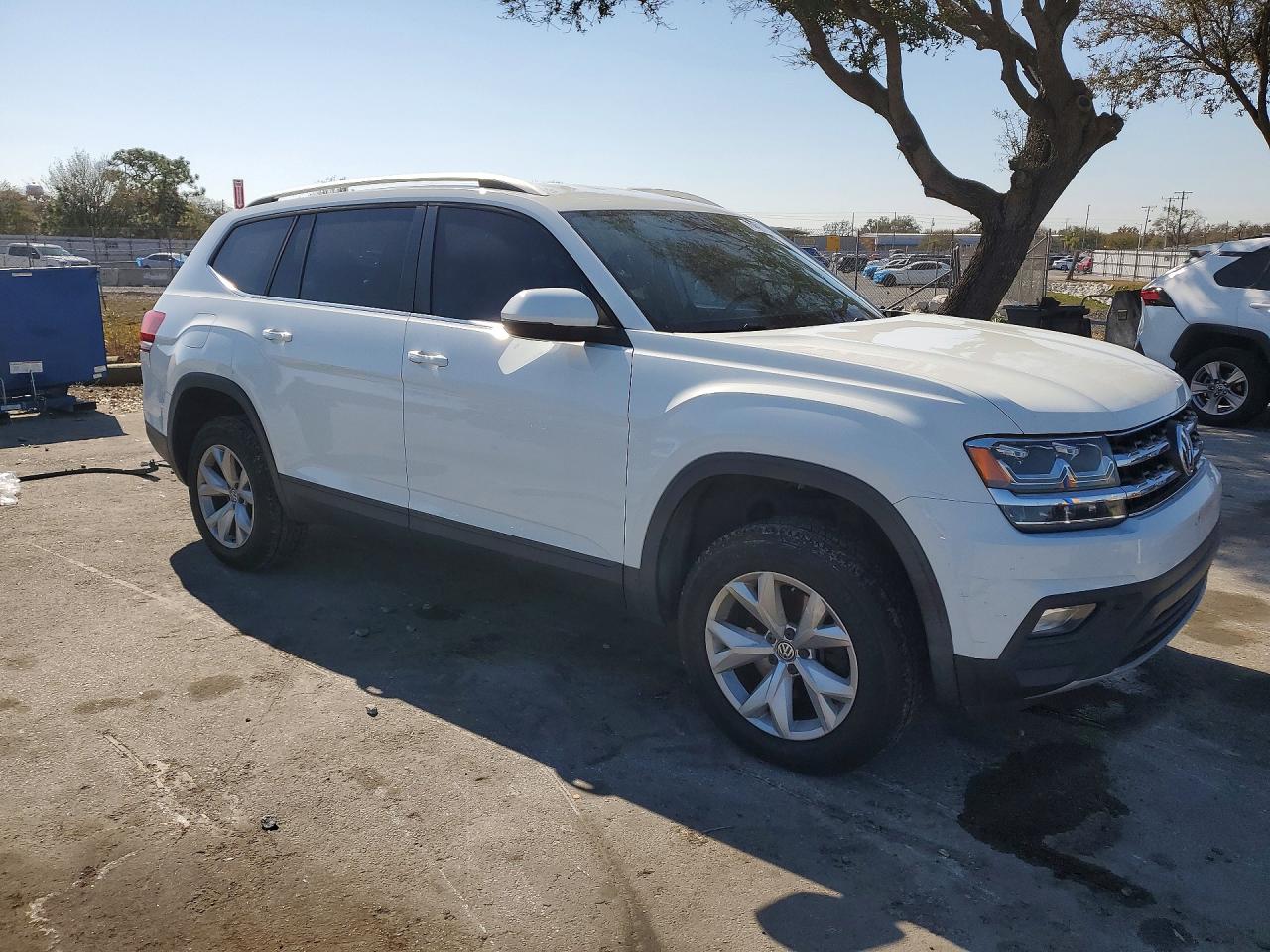 2018 VOLKSWAGEN ATLAS SE photo 7