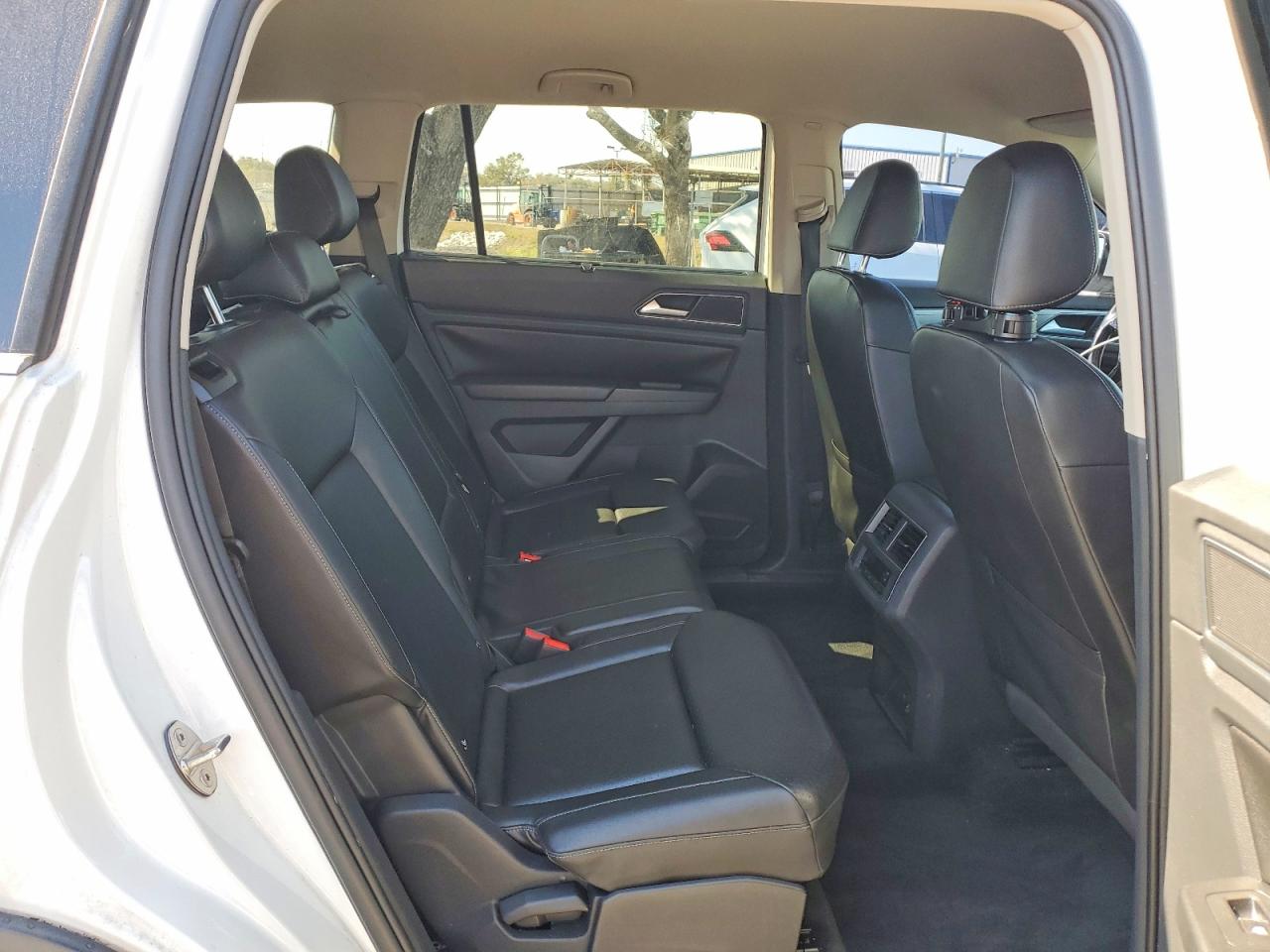 2018 VOLKSWAGEN ATLAS SE photo 21