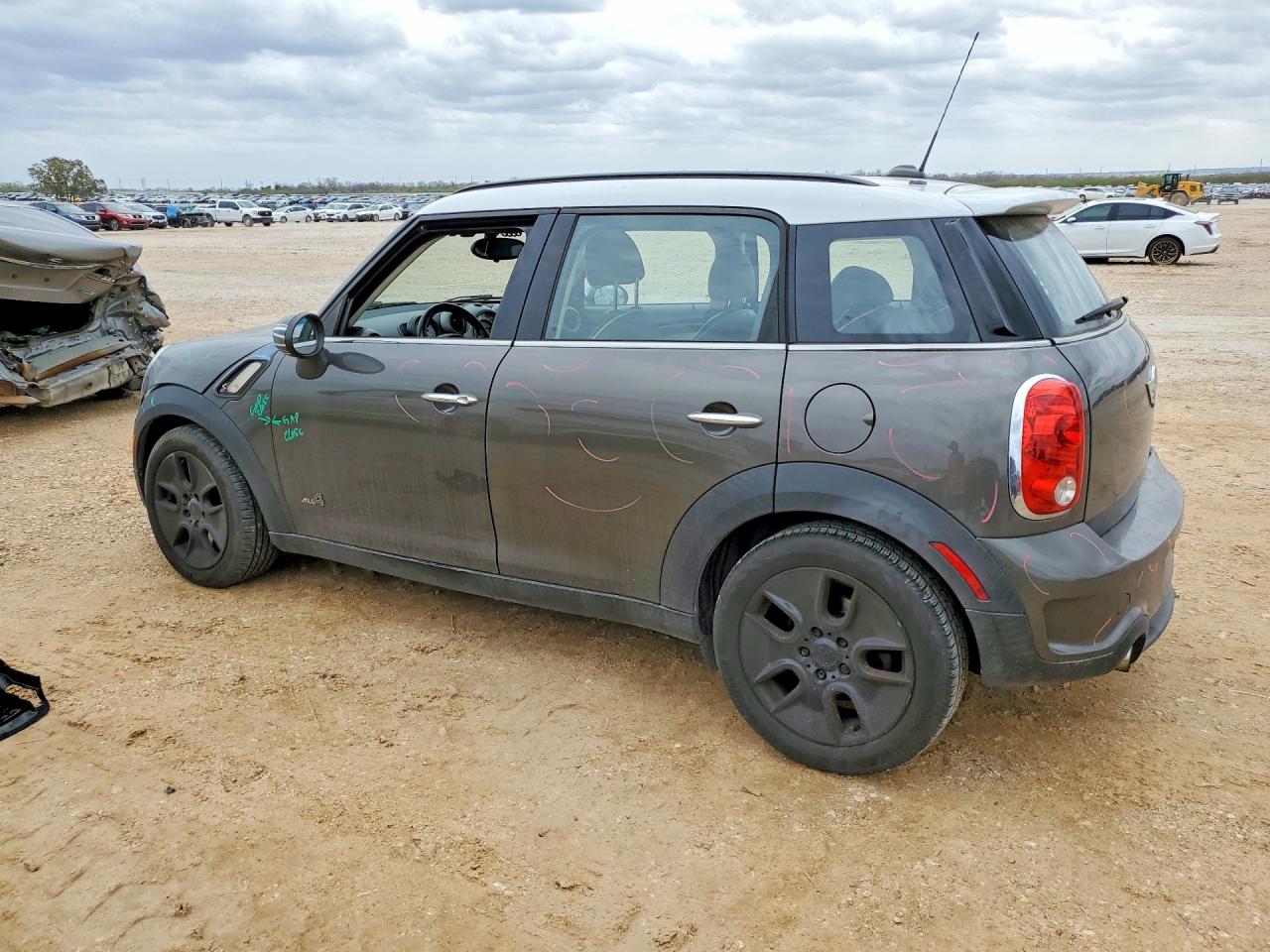 2011 MINI COOPER S COUNTRYMAN photo 3