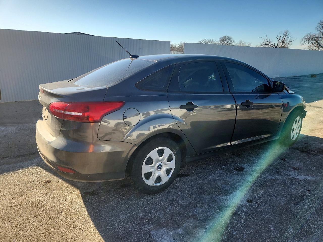 2018 FORD FOCUS S photo 3