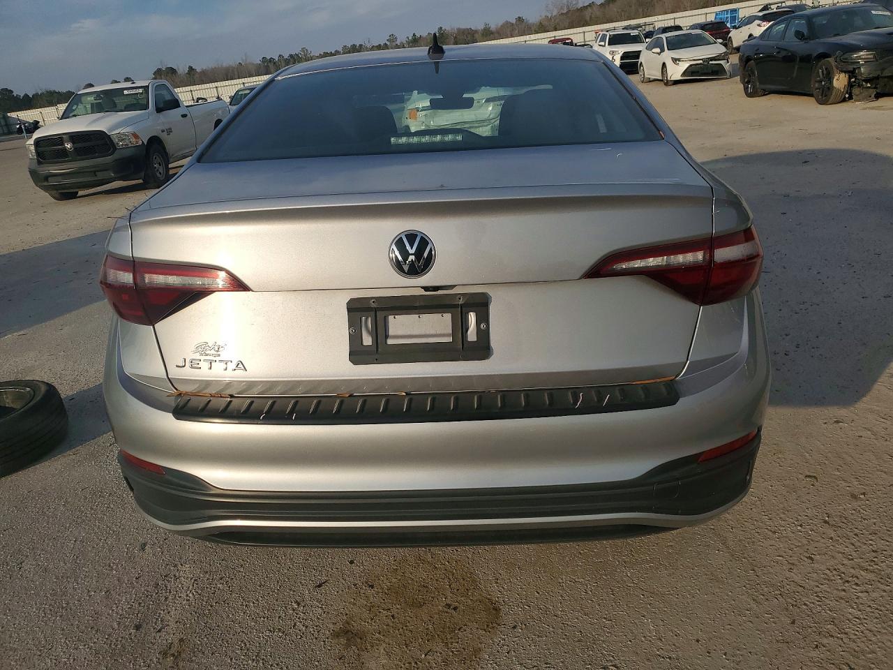 2024 VOLKSWAGEN JETTA SPORT photo 6