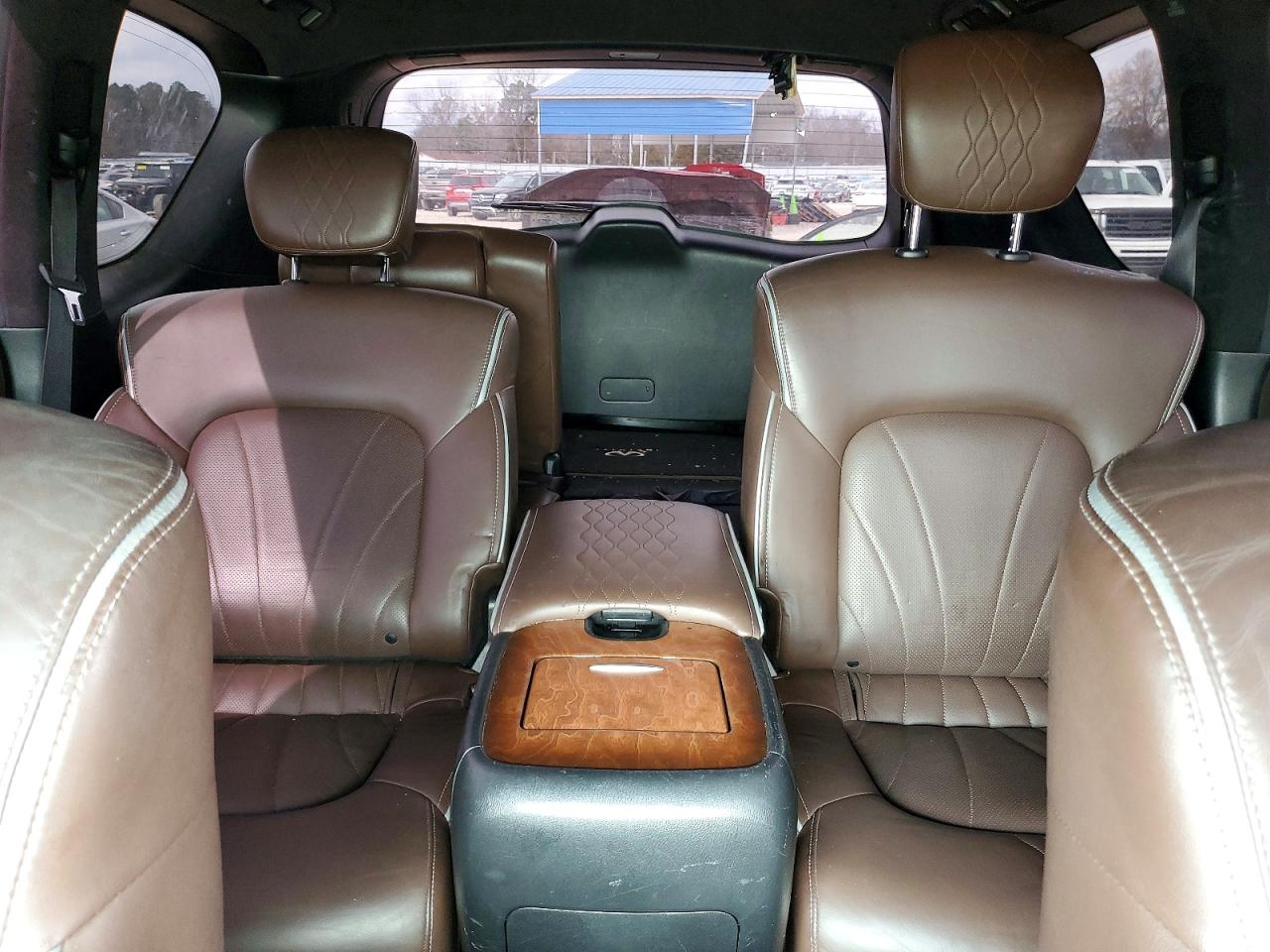 2017 INFINITI QX80 BASE photo 19