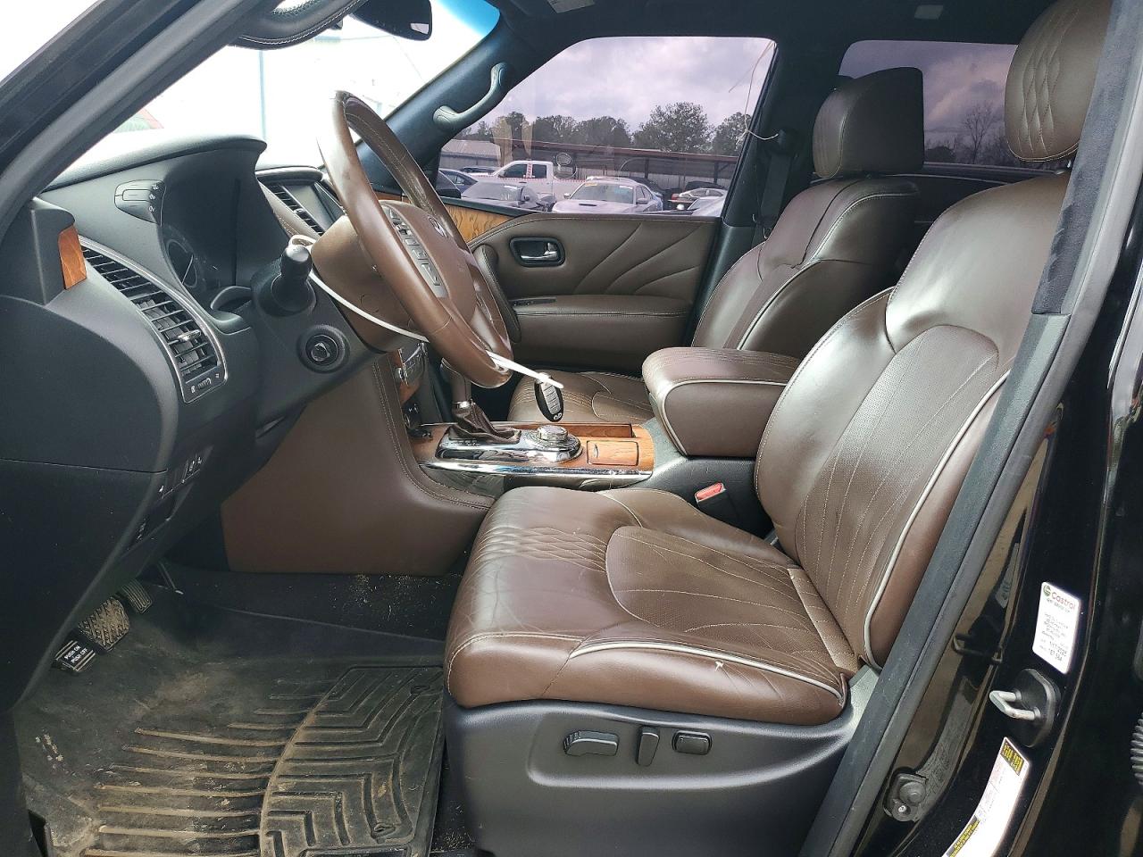 2017 INFINITI QX80 BASE photo 13