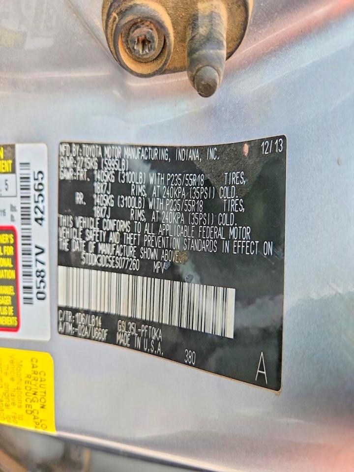 2014 TOYOTA SIENNA XLE photo 25