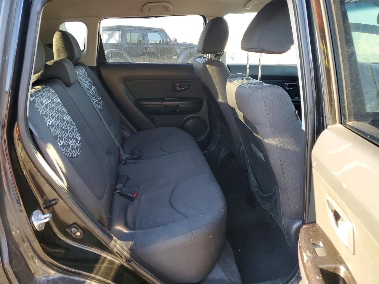 2011 KIA SOUL + photo 28