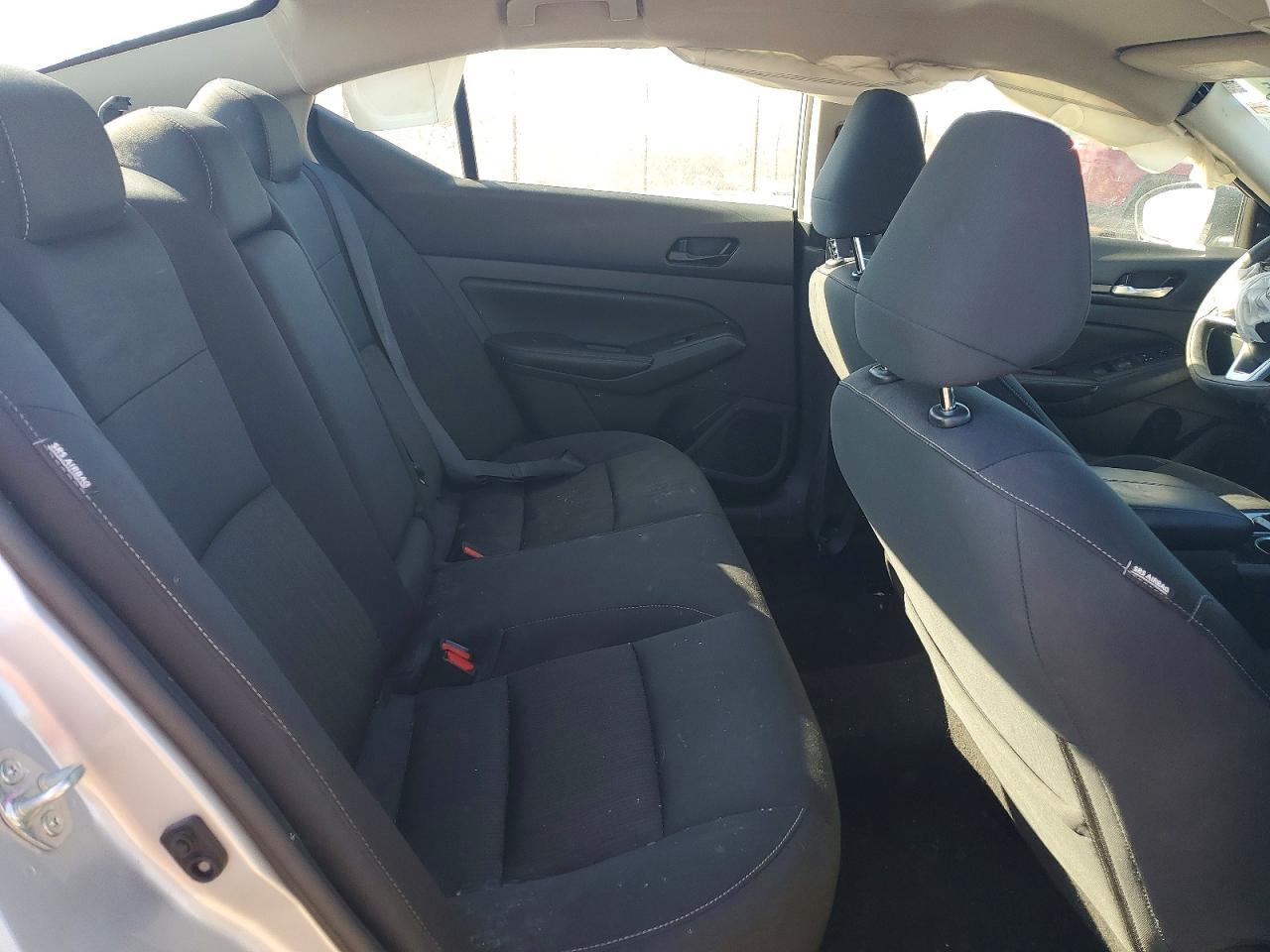 2024 NISSAN ALTIMA SV photo 19