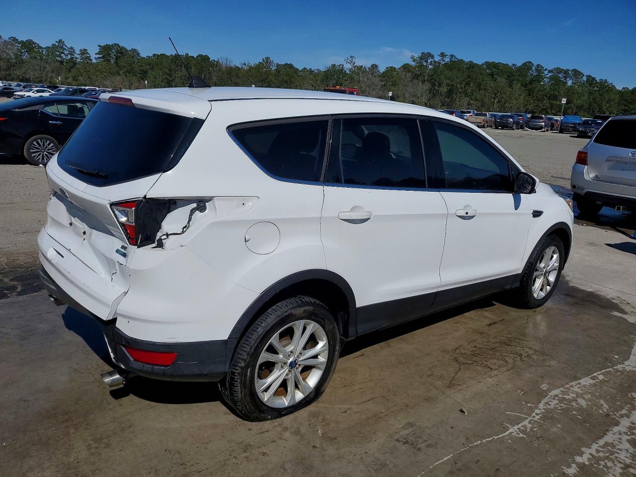 2019 FORD ESCAPE SE photo 5