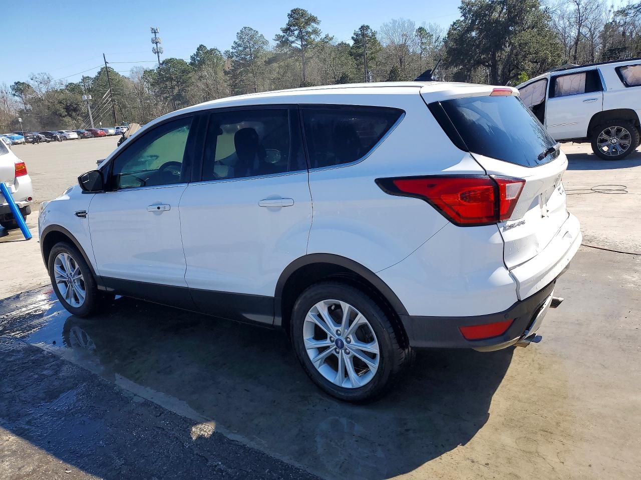 2019 FORD ESCAPE SE photo 3