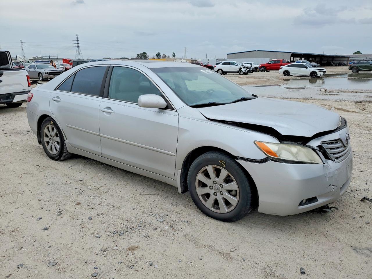 2009 TOYOTA CAMRY photo 4