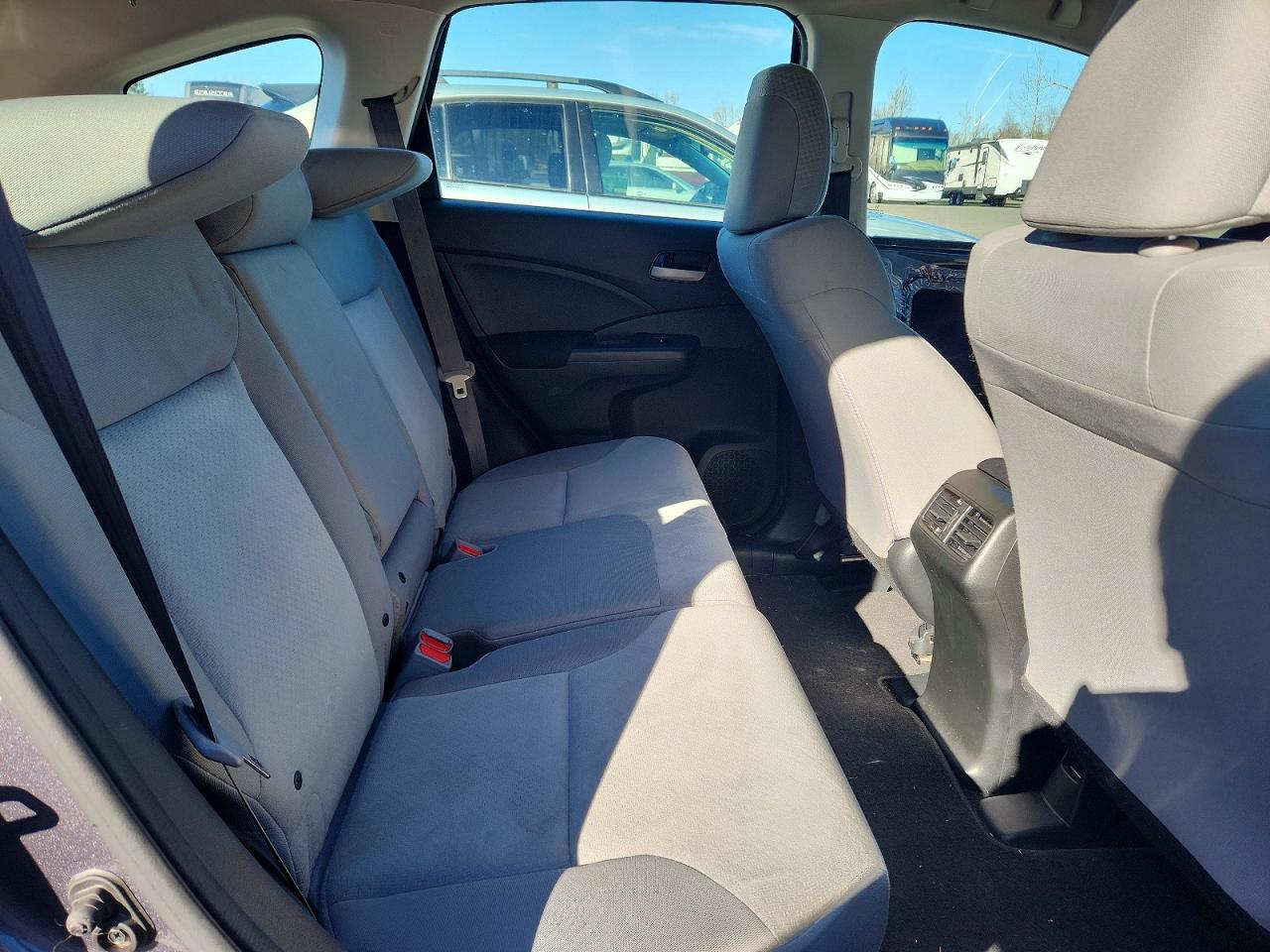 2015 HONDA CR-V LX photo 19