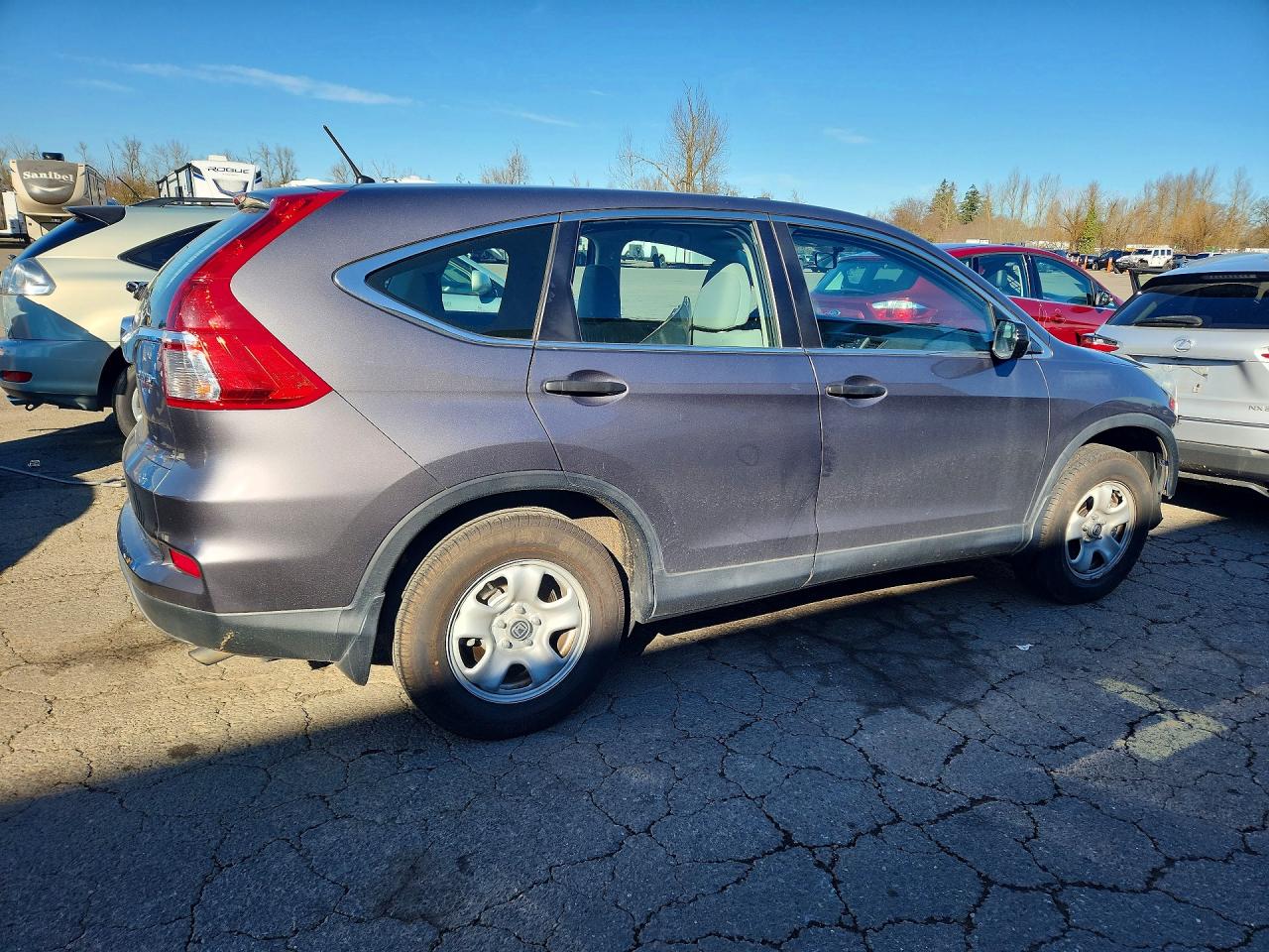 2015 HONDA CR-V LX photo 5