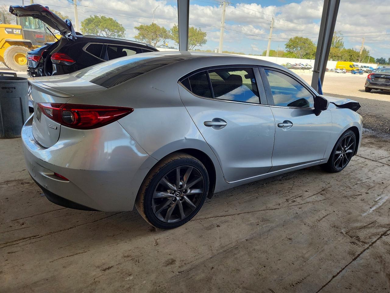 2018 MAZDA 3 TOURING photo 3