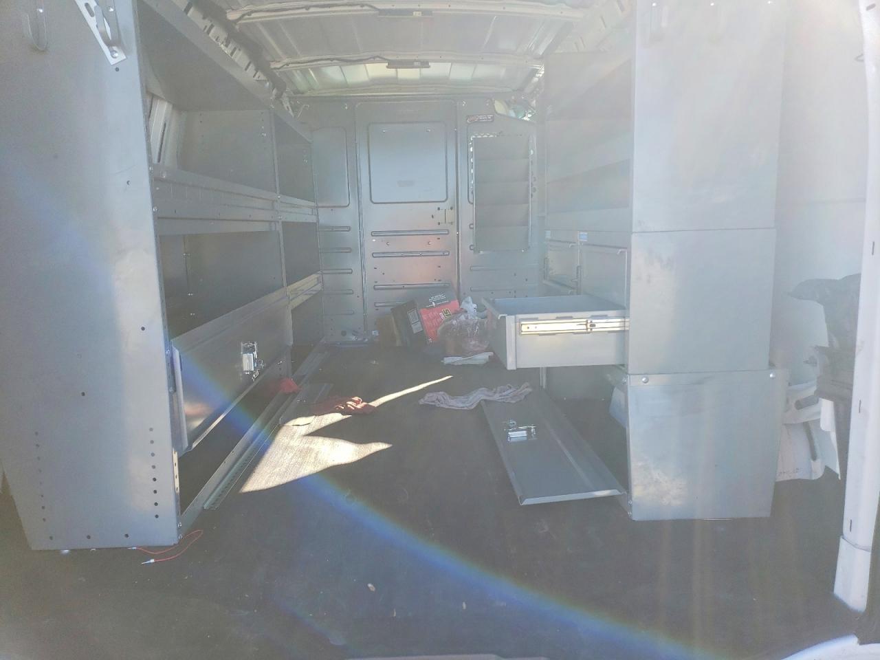 2020 GMC SAVANA G2500 photo 19