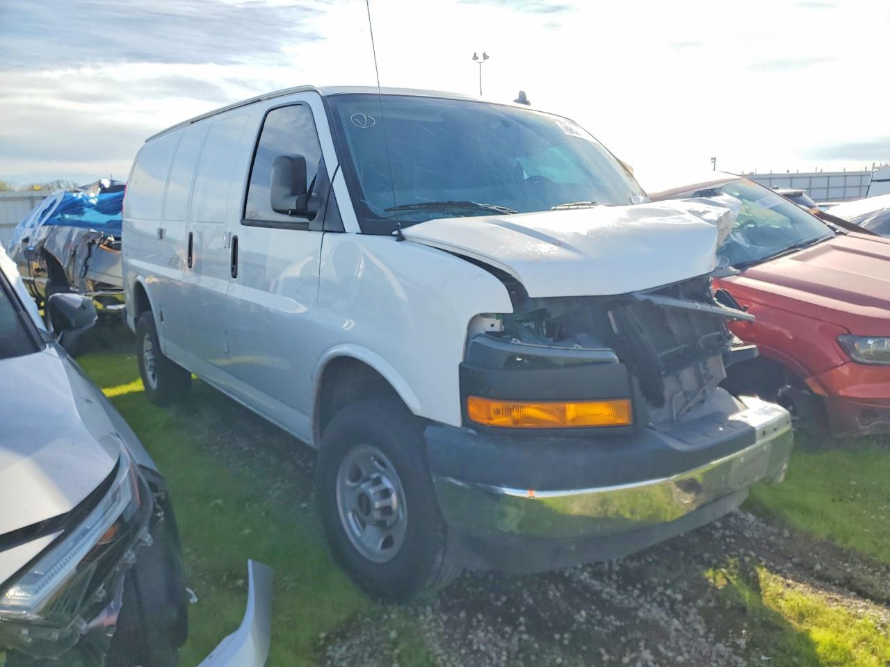 2020 GMC SAVANA G2500 photo 7